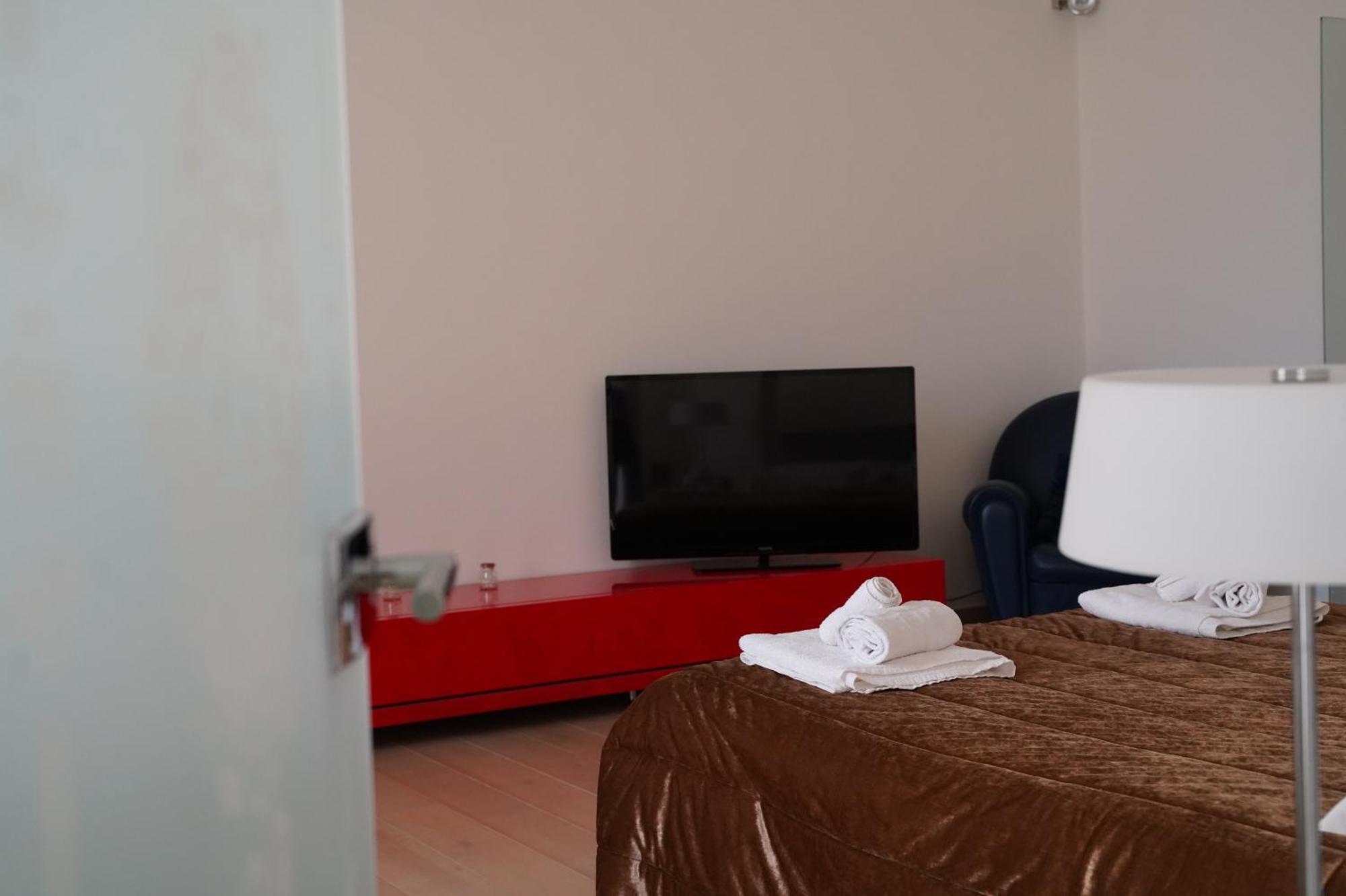 Suite Home D'Aragona เลชเช ภายนอก รูปภาพ