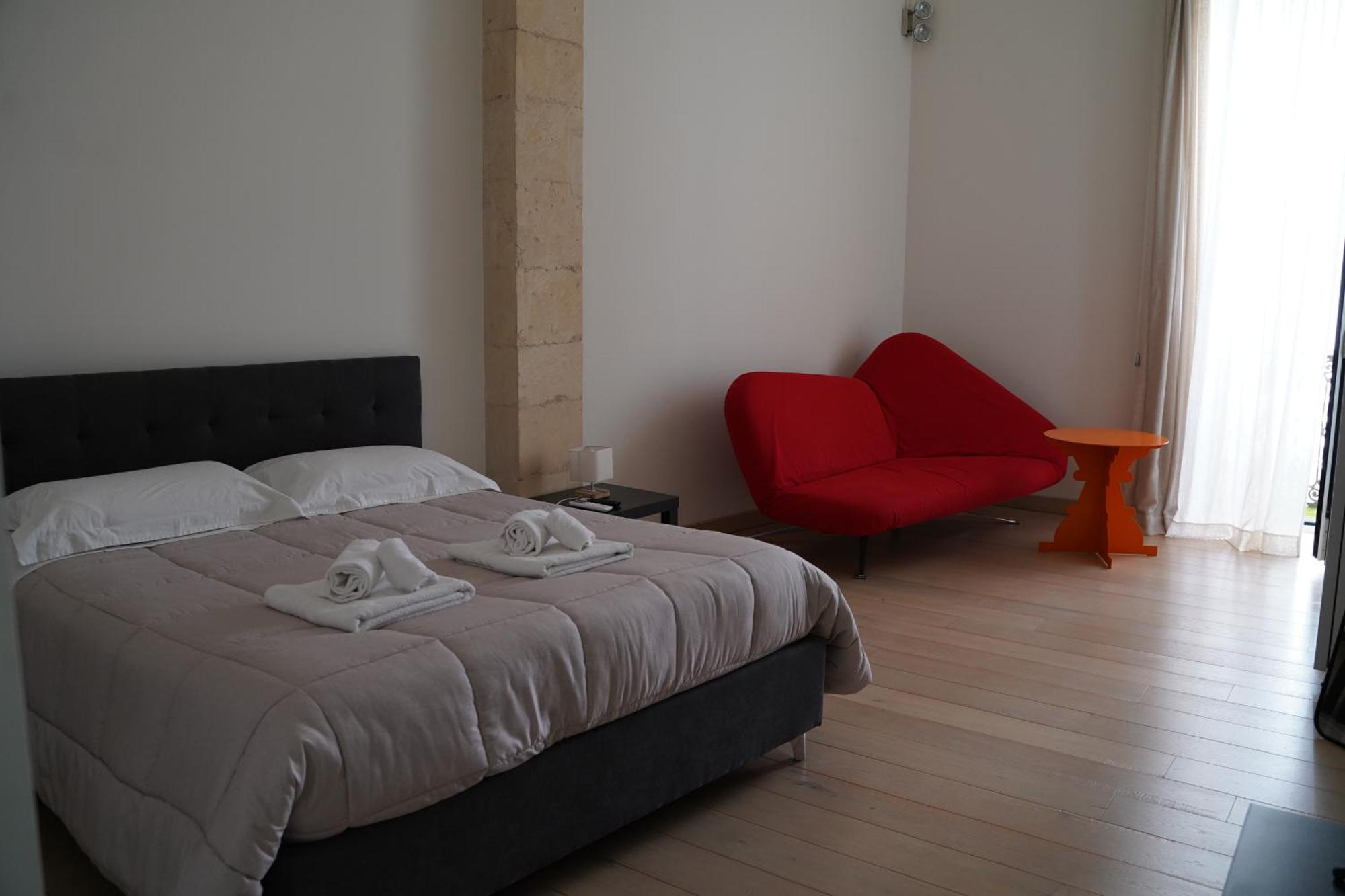 Suite Home D'Aragona เลชเช ภายนอก รูปภาพ